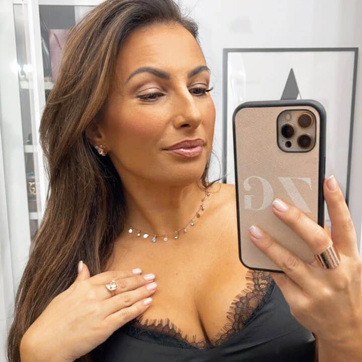 The Subtle Mummy Zoe Georges sparkling in Bidiliia jewellery