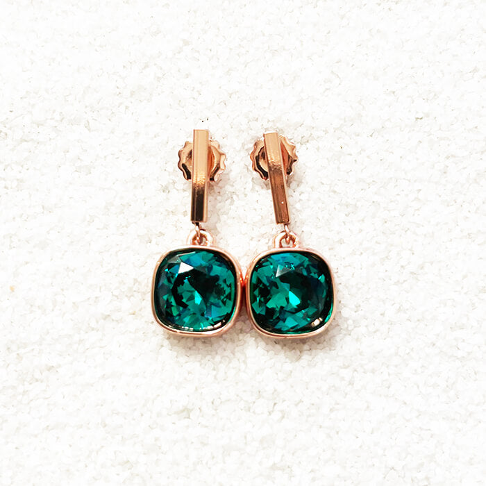 Emerald green earrings swarovski 