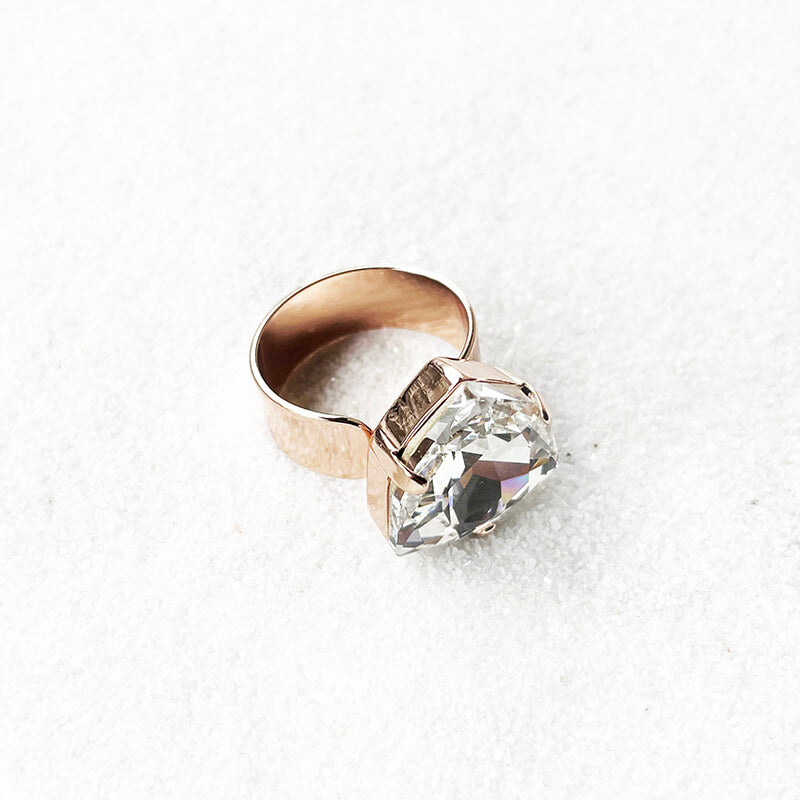 Swarovski ring with adjustable band