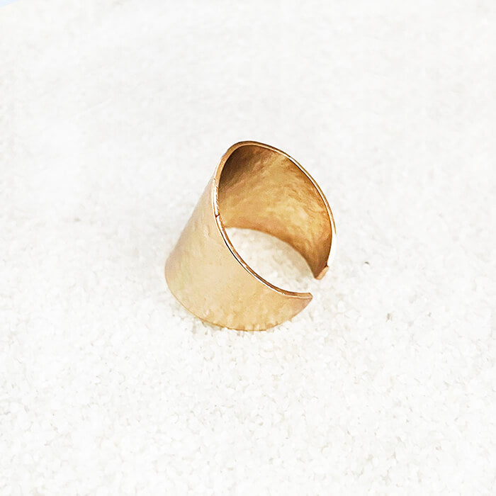 Hammered Rose Gold Ring Detail