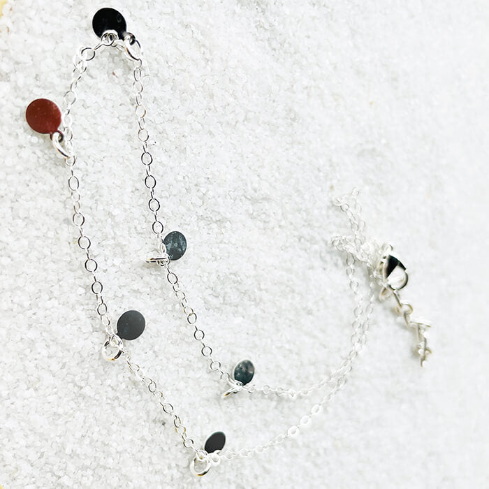 Dainty Silver Necklace details 