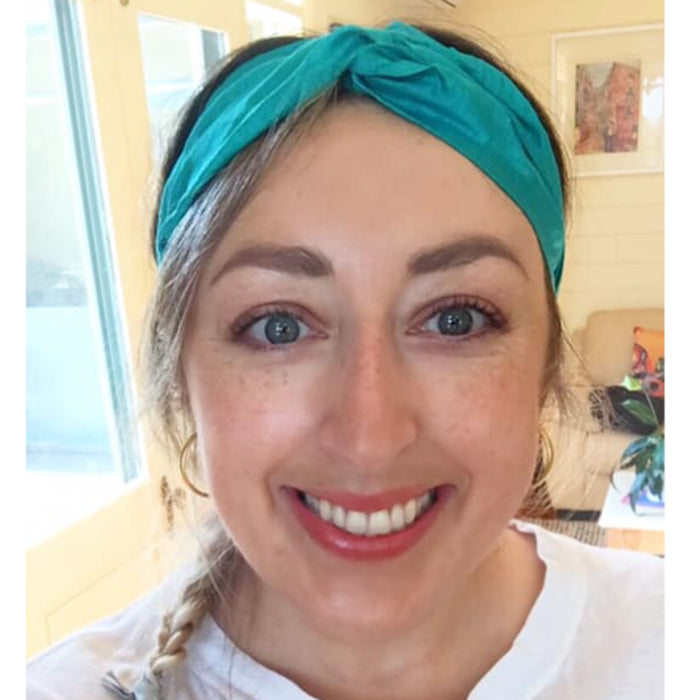 silk headband turquoise on model